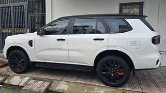 Ford Everest Sport 2025 Trắng 1400km