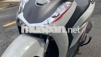 SH 160i ABS phiên bản Sport xám xi măng