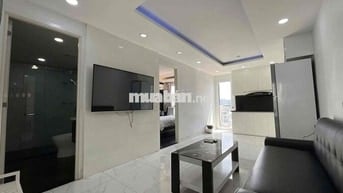 1 Phòng Ngủ đầy đủ tiện nghi , thang máy , ban công thoáng