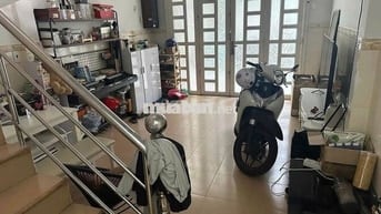 Cho thuê nhà mới 2 lầu Lê Hồng Phong 3 phòng ngủ