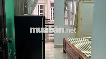 Cho thuê phòng ban công view cực chill giá hạt dẻ ngay ttam Q8 Q5