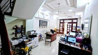 Nhà mặt tiền Cao Lỗ gần Kề Tạ Quang Bửu P4 Q8 siêu mới đẹp cho thuê VP