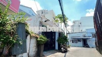 Nhà gần Eaon Tân Phú hẽm 5m dt 32m2 vuông giá 4,1 tỷ thương lượng