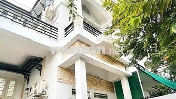 DUPLEX RIÊNG BIỆT - CÓ SÂN VƯỜN RỘNG - FULL NỘI THẤT