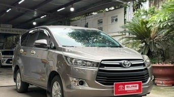 Toyota Innova E số sàn màu đồng 2016 xe gia đình