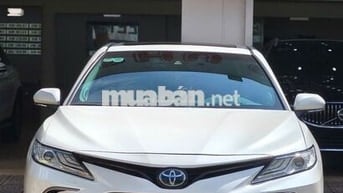 Toyota Camry 2.0Q 2022,Trắng/kem,chạy đúng 4v km
