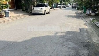 Cho thuê nhà nguyên căn mặt tiền đường số 45 Tân Quy, cho cải tạo