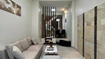 BÁN NHÀ THÍCH QUẢNG ĐỨC P.4 PHÚ NHUẬN SHR 1T2L 3PN