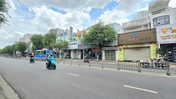 Bán nhà Mặt Tiền Trường CHinh-Tân Bình.DT 4x18- ĐÚc 1 Lầu- CHỉ 17 TỶ