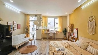 CHO THUÊ CĂN HỘ BAN CÔNG CAO CẤP NGAY TRẦN HƯNG ĐẠO FULL DECOR GIÁ RẺ