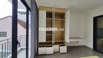 Căn hộ 1 phòng ngủ, mới sạch sẽ, full nội thất cao cấp