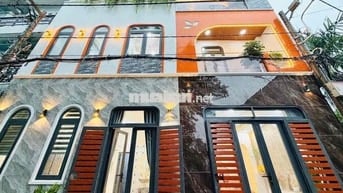 NHÀ HẺM XE TẢI THÔNG  Ở SANG, LÀM VP, SPA, KINH DOANH ĐA NGÀNH NGHỀ