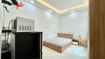 Phòng cửa sổ thoáng 30m2 gần cầu Công Lý giáp Phú Nhuận Q1