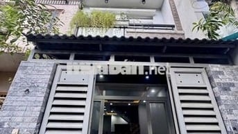 Nhà Đường ô tô. Nhà 4 tầng Nguyễn Hữu Tiến. Cách sân bay 5p đi xe,