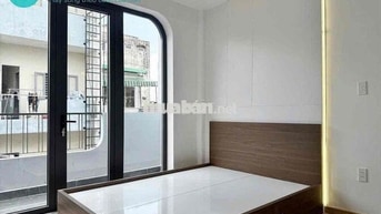 Căn Hộ Ban Công Mới Xây Bình Thạnh Gần Ngoại Thương Hàng Xanh Quận 1