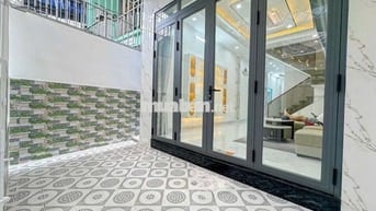 Bán nhà Ngộp 2 tầng Huỳnh Tấn Phát 110m2 nội thất sang trọng