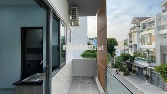 Cho Thuê Phòng stu Balcony Cạnh Lotte mart, cầu Kênh Tẻ, Đh TDTU