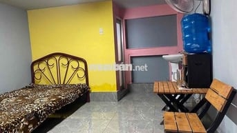 phong tầng trệt ,như căn hộ, lồi đi riêng biệt