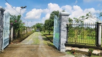 BÁN NHÀ VƯỜN KÈM KHU TRANG TRẠI ĐÃ XD HOÀN THIỆN CƠ BẢN, HỆ SINH THÁI