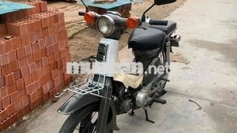 cần bán xe HON DA cub 70cc xe rất tiết kiêm xăng