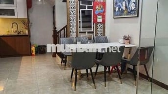 Nhà nguyên căn- 32m2- 3PN- Đặng Tiến Đông, Đống Đa