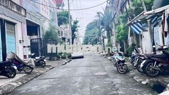 BÁN ĐẤT TẶNG NHÀ MẶT TIỀN ĐƯỜNG VƯỜN LÀI TÂN PHÚ LÔ GÓC  DT (5x20m)