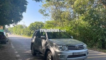 Toyota Fortuner 2010 SR5 2.7 AT - 1200 km