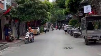 Cho thuê 2 tầng nhà mới ngõ ô tô to phố Vũ Tông Phan, Thanh Xuân