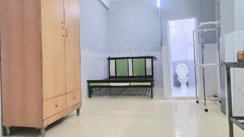 PHÒNG TRỌ MỚI SƠN SỬA CÓ MÁY LẠNH KỆ BẾP GIỜ GIẤC TỰ DO 