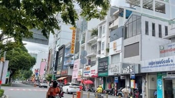 Giá 86 tỷ cần gấp bán lô đất ngang 11mx22m đường Hai Bà Trưng Q.3