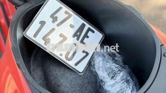 Cần bán VESPA_4.000km - Vừa bấm biển xong