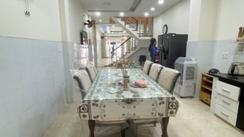 Bán nhà khu cao lỗ Q8 4x20 đối diện công viên đồng diều Q8