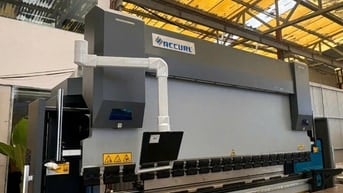 TUYỂN CÔNG NHÂN LÀM TẠI XƯỞNG 8 TIẾNG BAO ĂN Ở