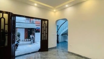 An Dương Vương – Ô Tô – 81 N – 4 Tầng – MT 7.8 M 0 Giá 15.3 Tỷ. 