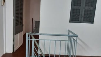 Cho thuê nhà nguyên căn,1 trệt,1 lầu,4x10m2, hẽm xe hơi