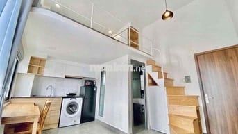 CĂN HỘ CÓ GÁC BAN CÔNG NHIỀU CỬA SỔ THOÁNG MÁY GIẶT RIÊNG GẦN QUẬN 1