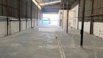 Cho thuê kho xưởng 300m2 gần siêu thị Go, Đông Hoà có 3 pha