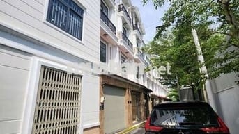 CHO THUÊ NHÀ HẺM XE HƠI NGAY CẦU ĐÚC NHỎ QL 13