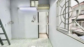 PHÒNG GIÁ RẺ - GẦN HOÀ BÌNH, ĐẦM SEN - GÁC CAO - MÁY LẠNH - THANG MÁY