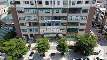 Nhà đẹp, vị trí gần phố! chỉ 4.5 tỷ căn 2 ngủ tại Hồng Hà Tower