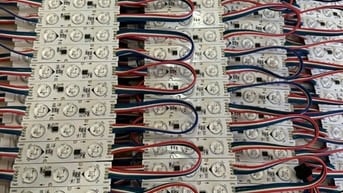 CỬA HÀNG BÁN ĐÈN CẦN TUYỂN NHÂN VIÊN BÁN HÀNG