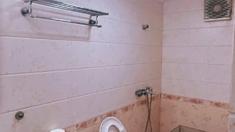 Chính chủ cho thuê phòng trọ phố Nguyên Hồng - Vũ Ngọc Phan full đồ