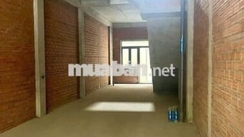 Chính chủ cần bán gấp căn nhà ngay Làng Đại Học TP HCM. 7.6 tỷ/căn