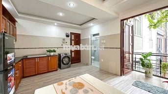 Căn hộ 1 phòng ngủ 50m2 full nội thất Hai Bà Trưng - Q1