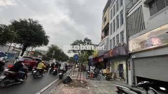 4T Mặt tiền 5m Sân Rộng 70m Lề 7m Gần Ngã tư đông trường , cty Vp, chợ