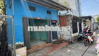 Nhà đường 704 Hương Lộ P.BTĐ A 5x14 lửng hẻm 4m 4tỷ 950 triệu