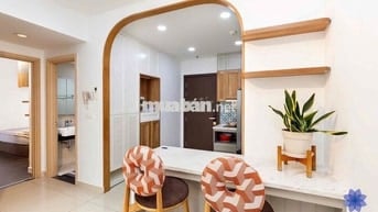 Bán nhanh căn 2PN view hồ bơi nội thất y hình tháp GM3- Golden Mansion