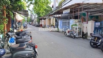 Bán đất tặng nhà, khu vực gần biển mỹ khê, ngang rộng, đầu tư cực tốt