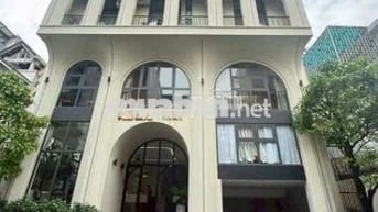 Chính chủ cho thuê nhà  mặt tiền  Cao Thắng, Quận 3