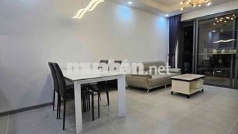 Căn hộ view hồ bơi cần tìm chủ mới